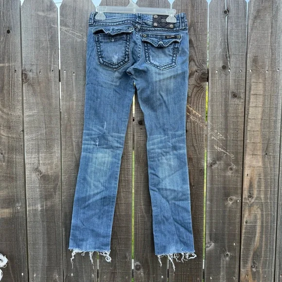 Miss Me Jeans Women's size 26 Distressed Denim Straight Low Rise Frayed Hem - Picture 5 of 10